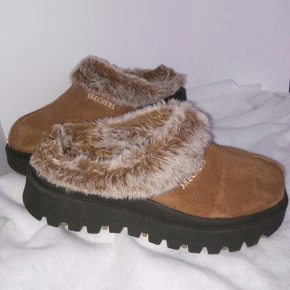Skechers Suede Fortress Clog- Price slashed!